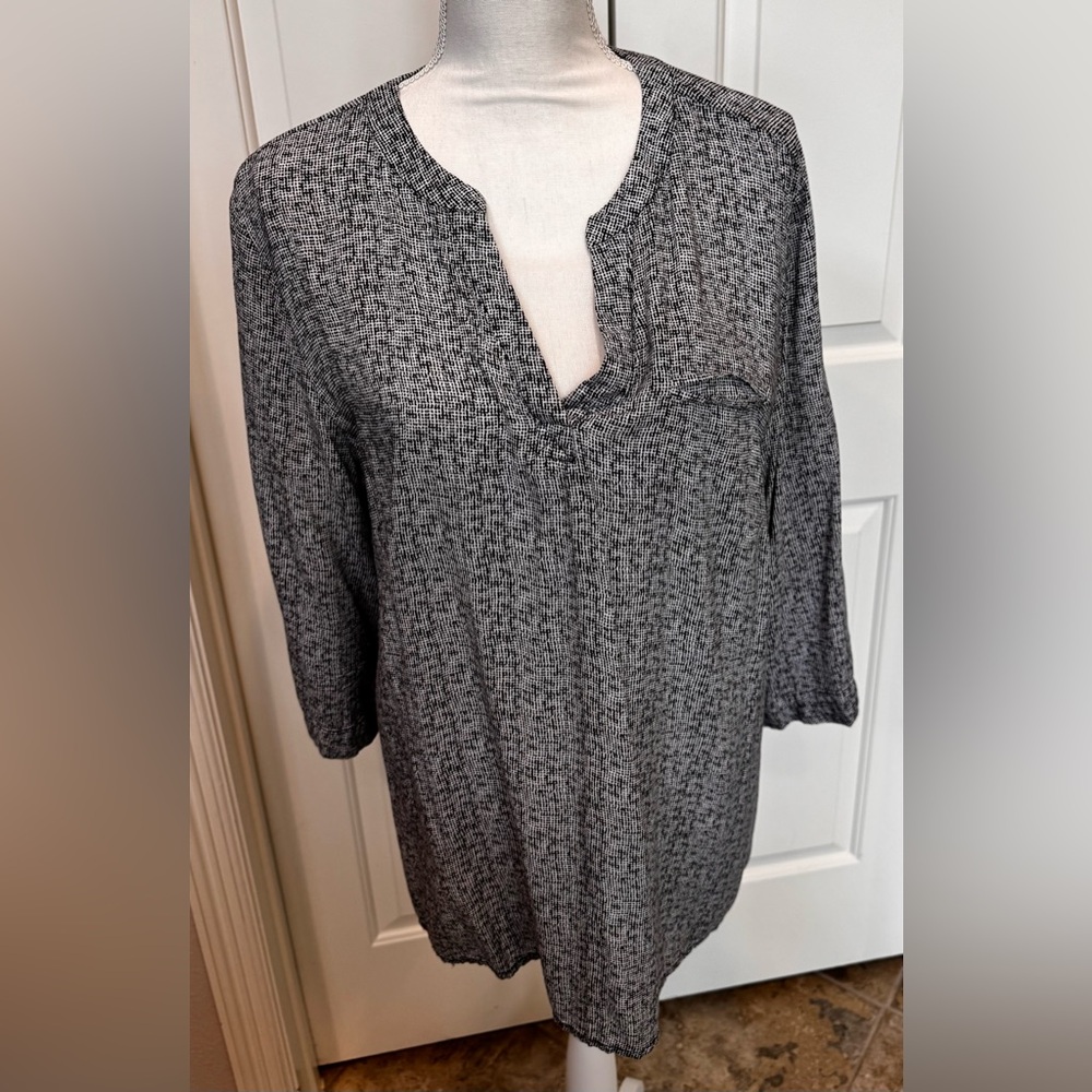 Black and White Blouse Women’s
